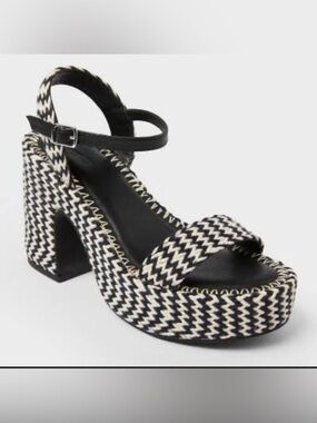 Universal Thread Madeline heels